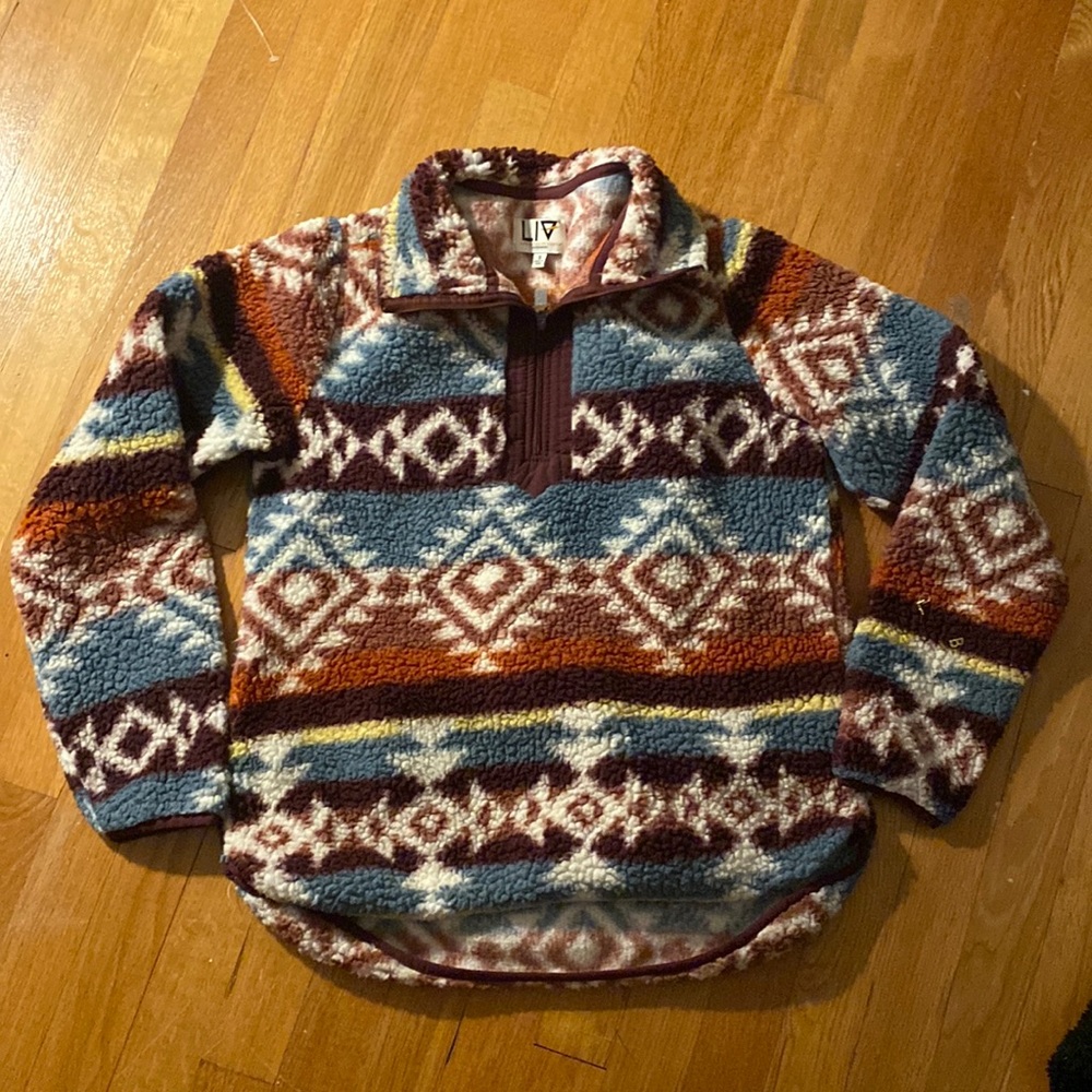 LIV Outdoor brand aztec-print sherpa, quarter-zip, size small